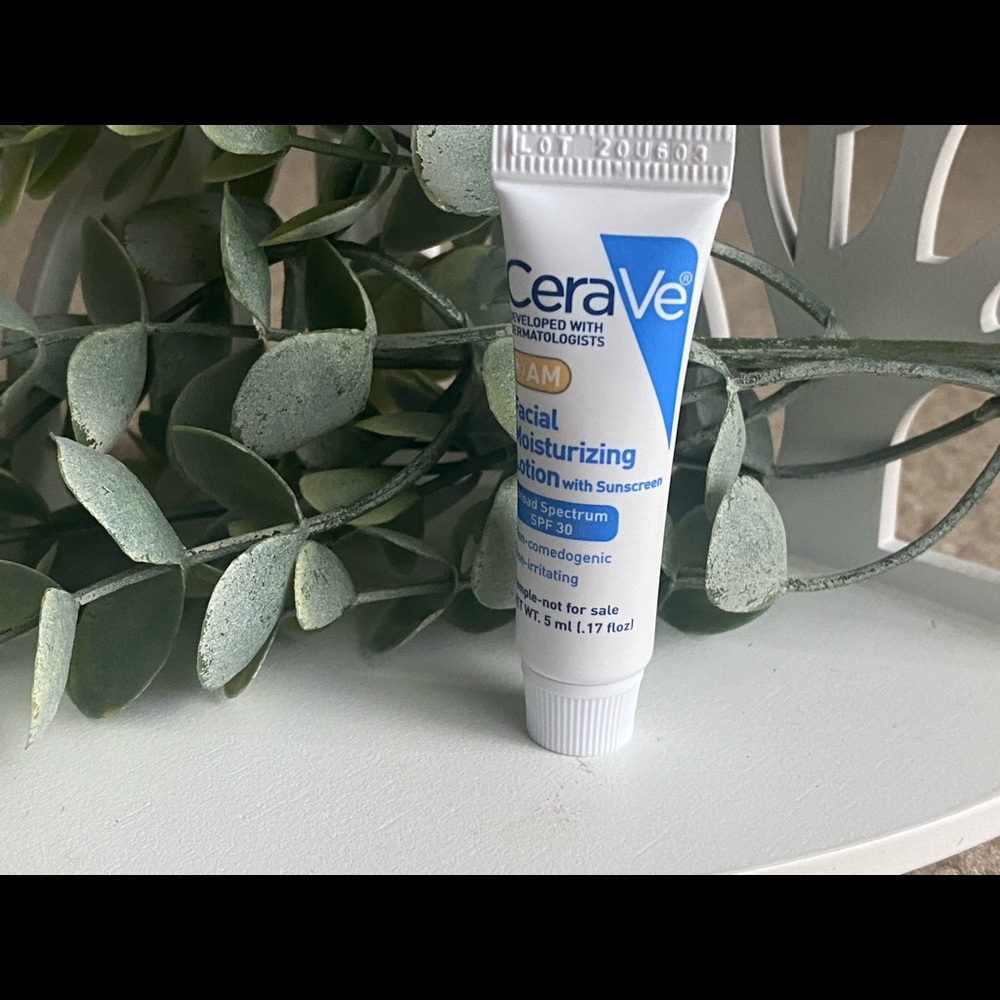 CeraVe AM facial moisturizing lotion SPF 30 SAMPLE